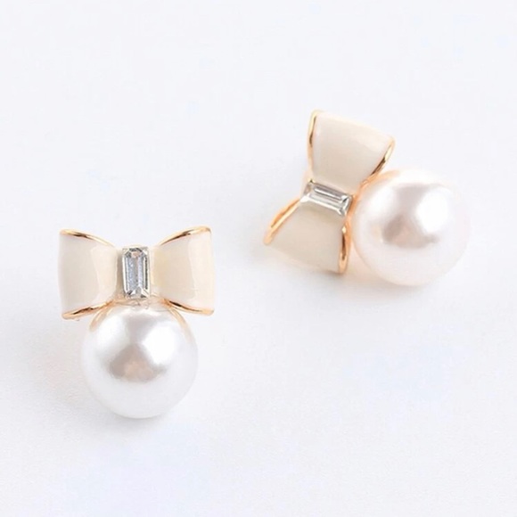 3/$18 Pearl Stud Earrings - Picture 2 of 2